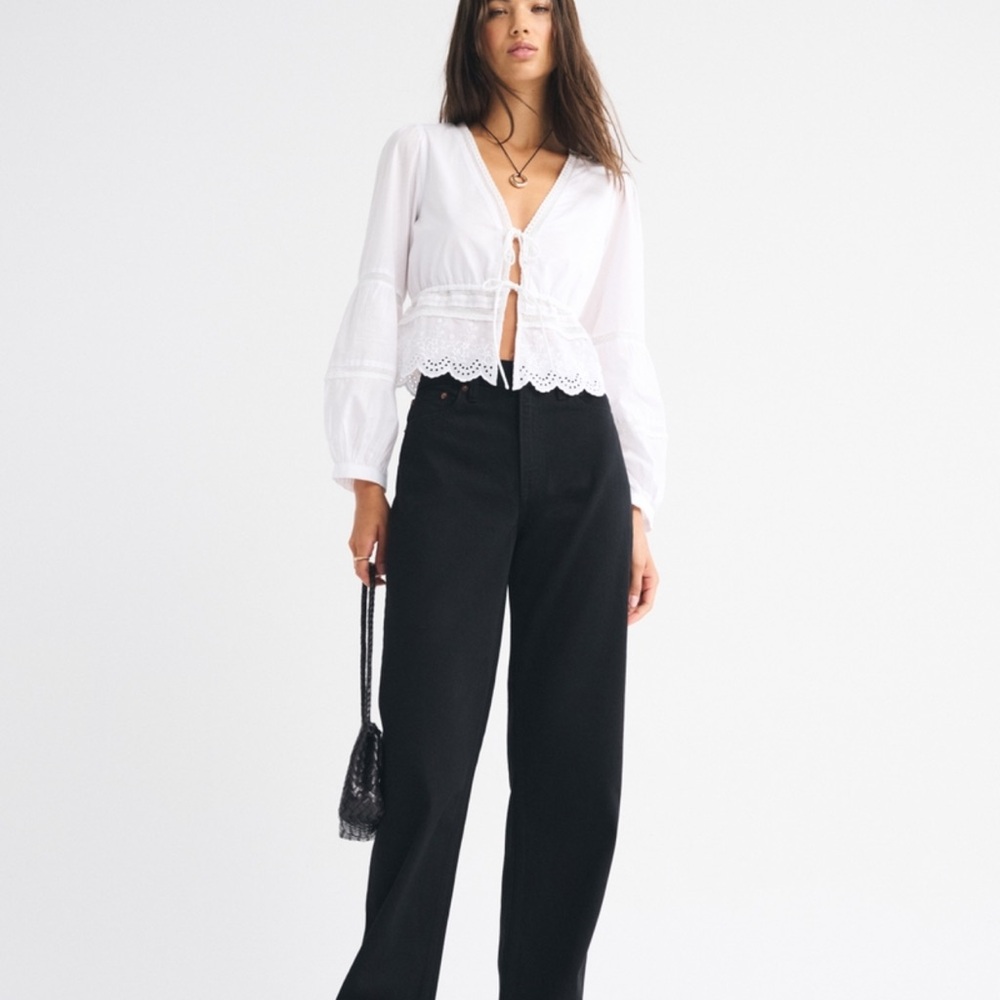 Abercrombie & Fitch The Loose High Rise Jean